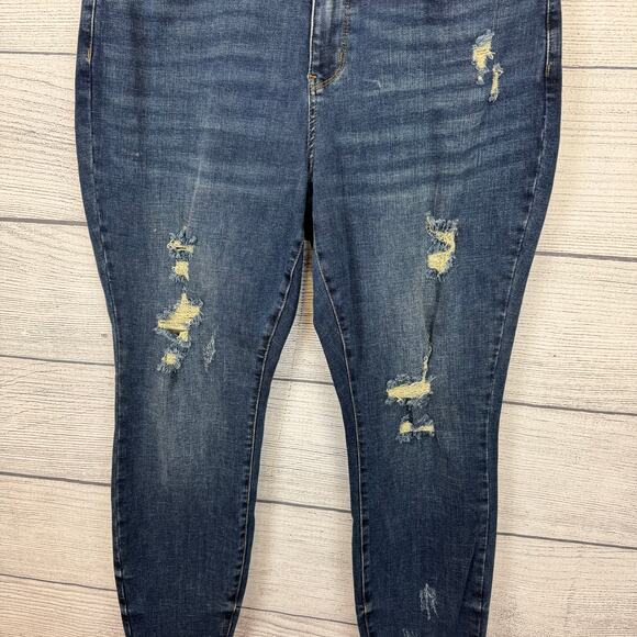 EUC Judy Blue Plus Size Dark Wash Distressed Relaxed Fit Jeans Size 14W - Picture 3 of 9